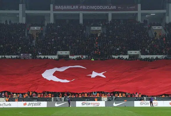 Süper Lig’de İstiklal Marşı Tartışması!