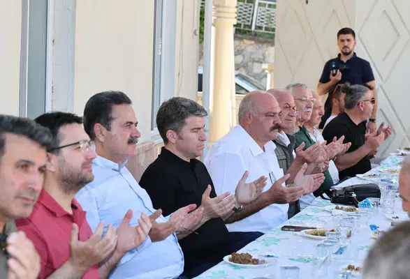 Amasya Valisi Köy Sofralarında Vatandaşla Buluştu