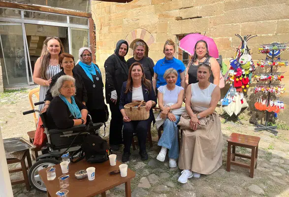 Merzifon’da El Emeği Rüzgarı! Başkan Özyol Ziyaret Etti!