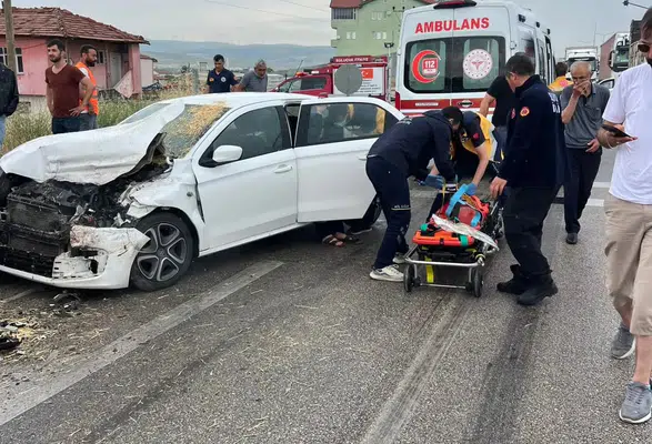 Amasya'da Korkutan Kaza: 4 Kişi Yaralandı
