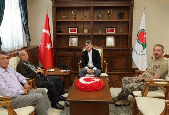 Vali Bakan Misafirlerini Ağırladı