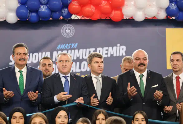 Mahmut Demir Spor Salonu Coşkulu Törenle Açıldı