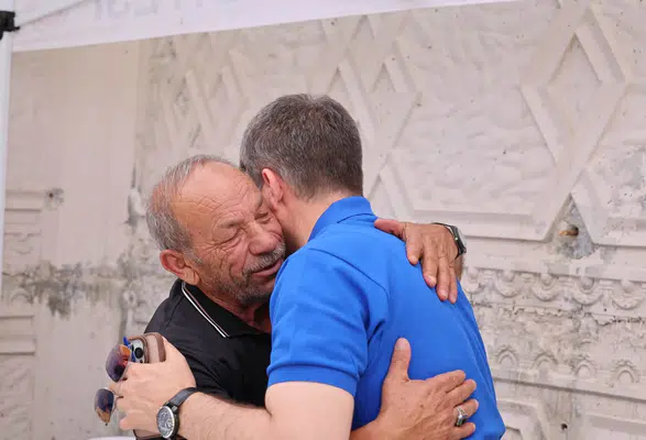 Vali Bakan'dan Acılı Ailelere Taziye Ziyareti