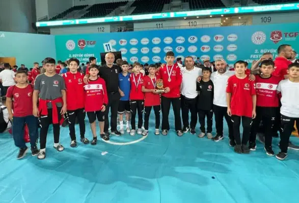 Amasyalı Minikler Türkiye'yi Salladı!