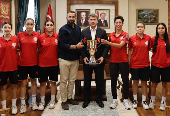 Amasis Spor’dan Tarihi Zafer