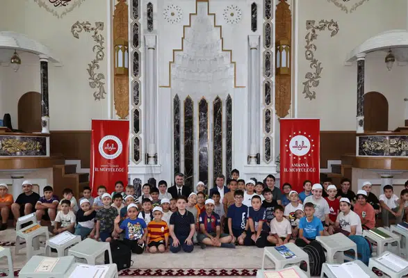 Vali Bakan’dan Kur’an Kursuna Ziyaret!