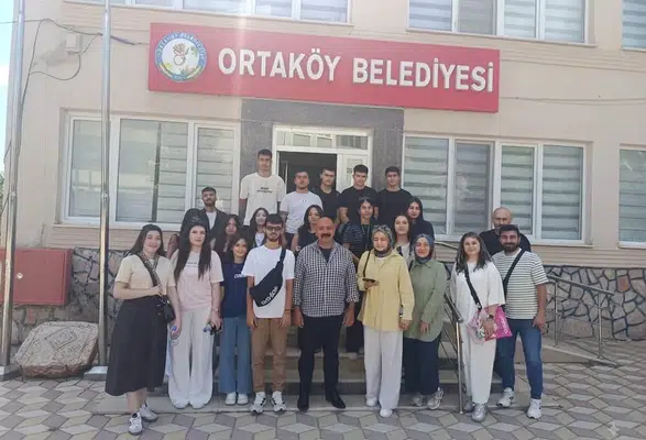 Gençlerden Başkan İsbir’e Ziyaret