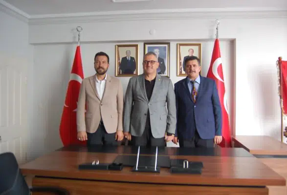AK Parti Heyeti’nden MHP Merzifon Teşkilatına Ziyaret