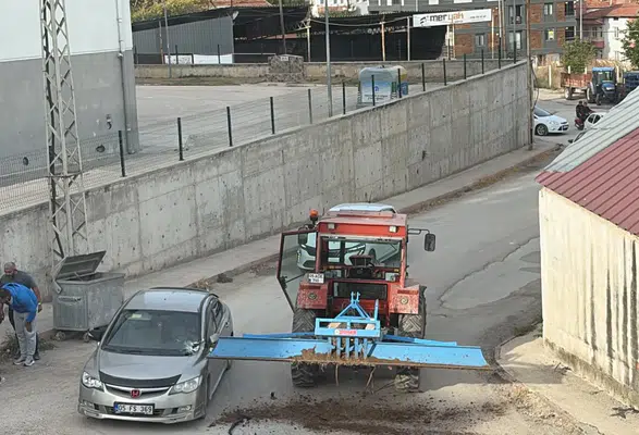 Merzifon’da Görünmez Kaza: Zirai Alet Otomobile Çarptı