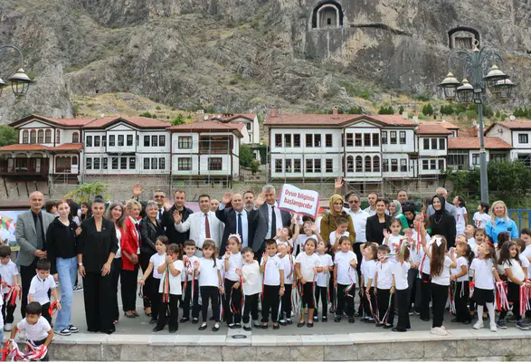 Amasya’da Gökyüzü Barışın Renkleriyle Buluştu
