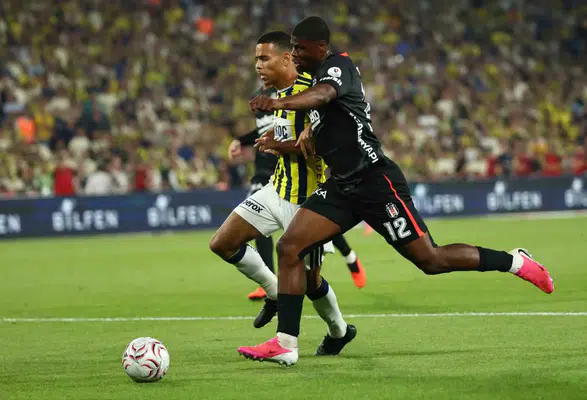 Sezonun ilk derbisini kazanan Beşiktaş oldu