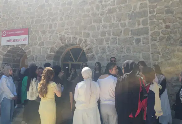 Amasyalı Gençlerden Hakkâri Çıkarması!