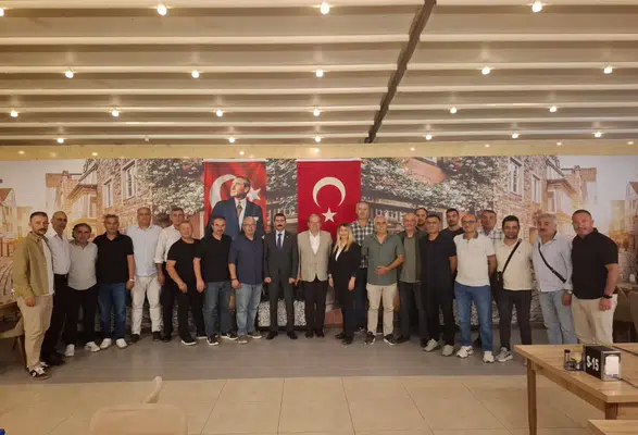 Türk Eğitim-Sen Merzifon’da Bayrak Değişimi: 11 Yıllık Görevini Erol Yalçın’a Devretti