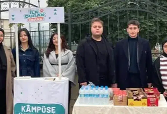 Merzifon’da Kampüs Önünde Gençlik Buluşması!