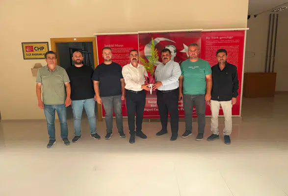 Merzifon Gençlerinden CHP’ye Hayırlı Olsun Ziyareti