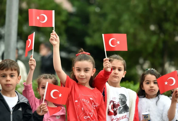 Okullarda İkinci Dönem Türk Bayraklarıyla Karşılanacak!