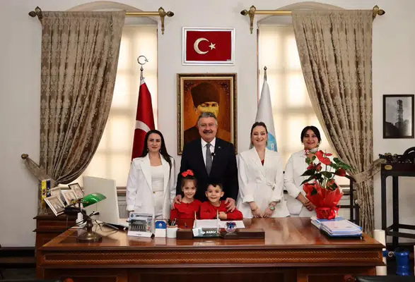 Cumhuriyet Coşkusu Merzifon Belediye Makamında!