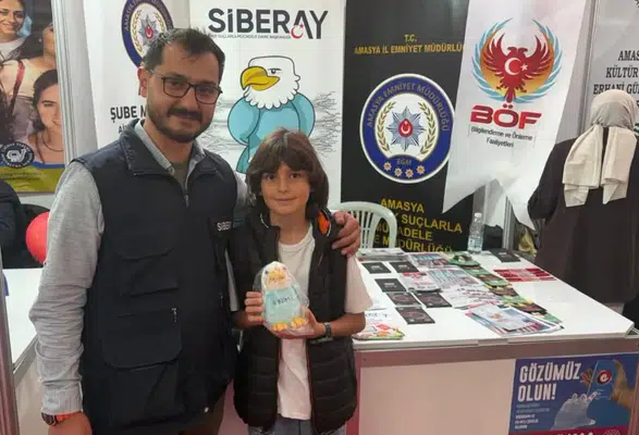 Amasya Emniyet Ekipleri Kitap Fuarında Görev Başında!