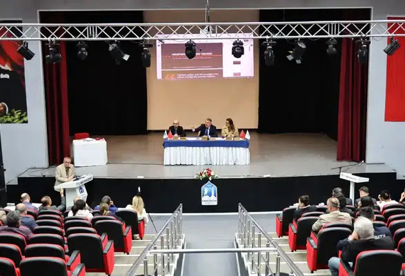 Merzifon Meclisi’nde Soru-Cevap: Başkan Kargı’dan Maaş, Personel, Asfalt ve Su Açıklaması