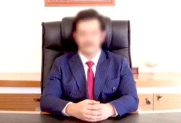 Çapkın Vali Yakayı Ele Verdi