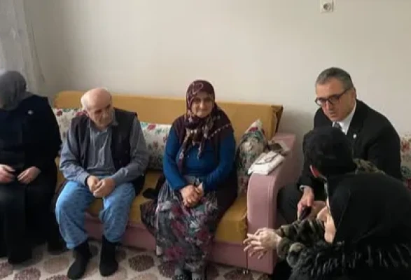 Çilez Amasya’da Kapı Kapı Ramazan Ziyareti Yaptı