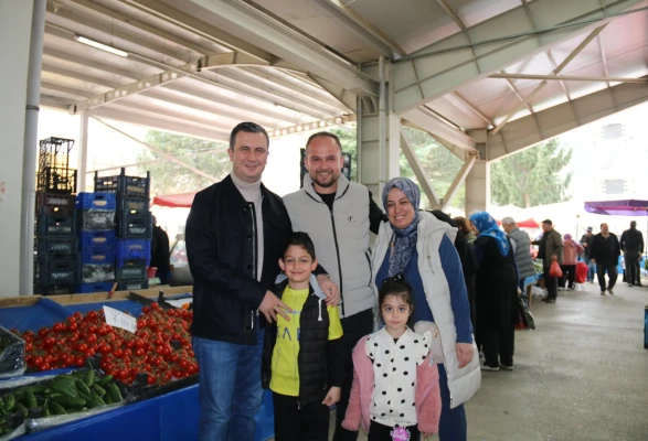 Başkan Uzun Nabız Tuttu! Semt Pazarında Sıcak Sohbet