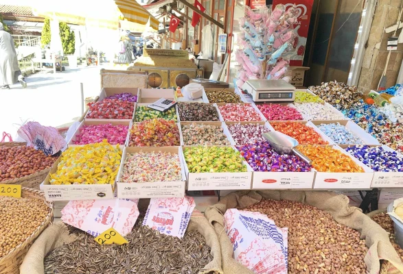Merzifon'da Bayram Yaklaşırken Şeker ve Çikolata Tezgahları Hazır!