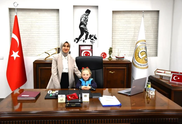 Gümüşhacıköy’de Minik Melisa Makama Oturdu