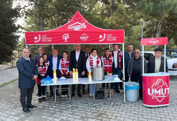 Amasya Chp’den Öğrencilere İkram