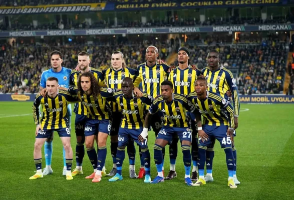 Fenerbahçe Zirve yarışında ağır darbe aldı