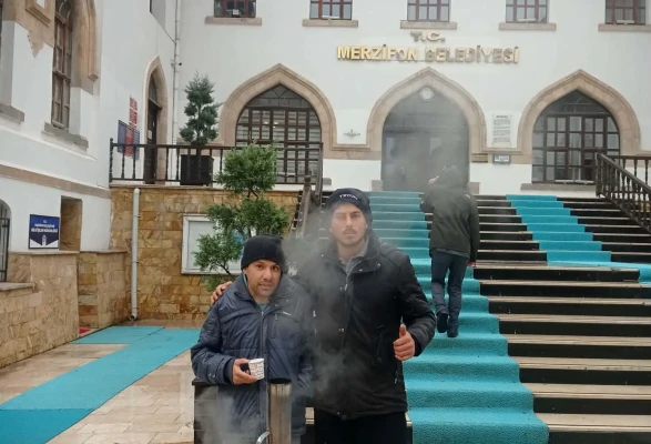 Genç Futbolcunun Hareketi Tebessüm Ettirdi