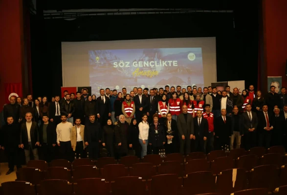 AK Parti Gençlikten Güç Aldı