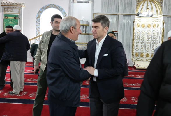 VALİ ÖNDER BAKAN MERZİFON’DA VATANDAŞLA BULUŞTU