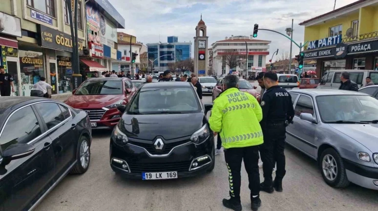 Otomobilin çarptığı yaya yaralandı