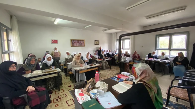 Gümüşhacıköy'de Kadınlara Yönelik Manevi Sohbet