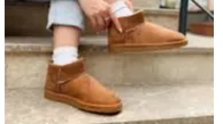 Kadınlarda UGG Modası 2025: Konfor Şıklıkla Buluşuyor