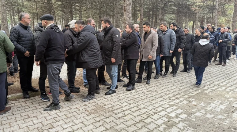 Merzifon Gençleri Nazım Belli'yi Uğurladı