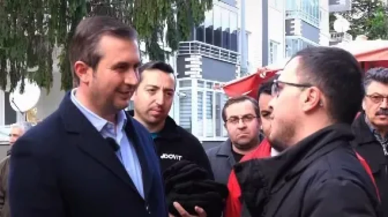 Semt Pazarında AK Parti Heyeti