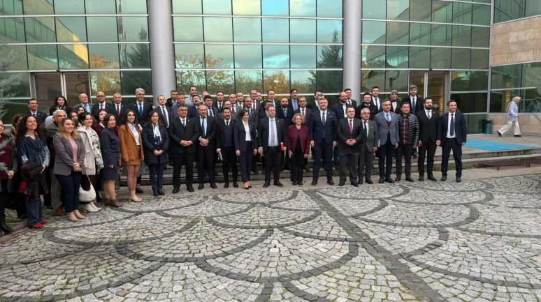 Laboratuvar Hizmetleri Ankara’da Masaya Yatırıldı