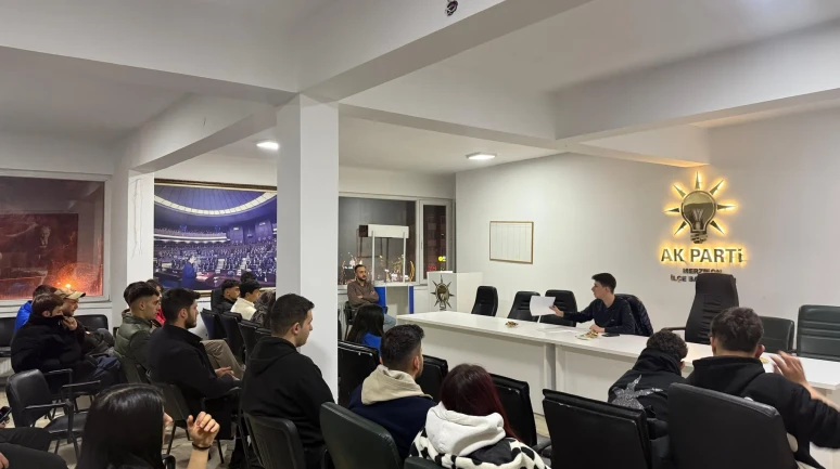AK Parti Merzifon İlçe Gençlik Kolları Haftalık Toplantısı Yapıldı
