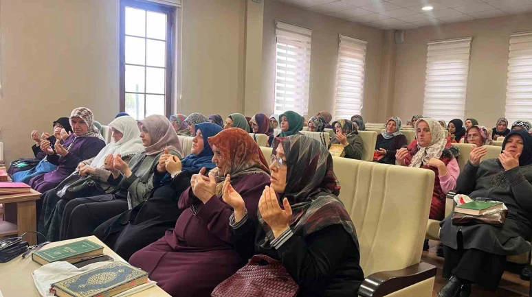 Çorumlu kadınlardan Esmaü’l Hüsna yarışması