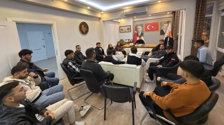 AK Parti Merzifon İlçe Gençlik Kolları Toplantısı Gerçekleştirildi
