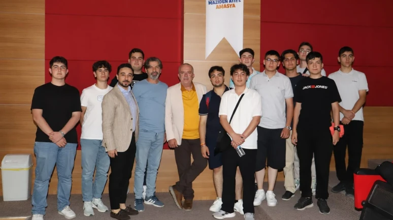Amasya Üniversitesi’nde “Ruha Şifa Hoş Sada” Konferansı Yoğun İlgi Gördü