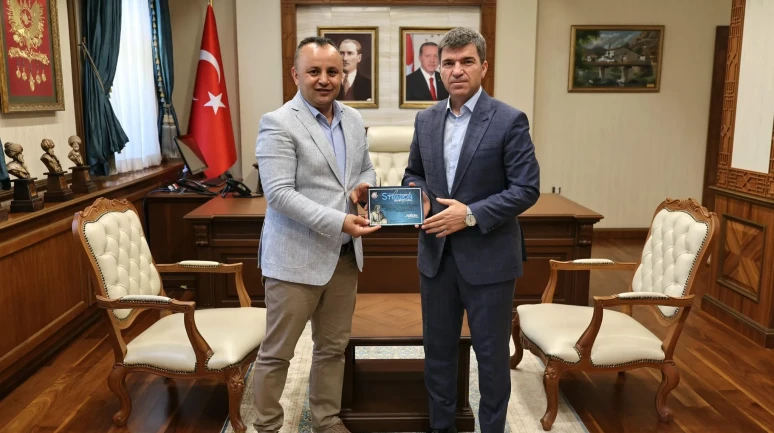 Başkan Sevindi’den Vali Bakan’a Ziyaret: Strabon Sempozyumu’na Davet