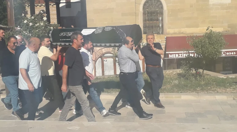 Fikriye Çiğlez Son Yolculuğuna Uğurlandı