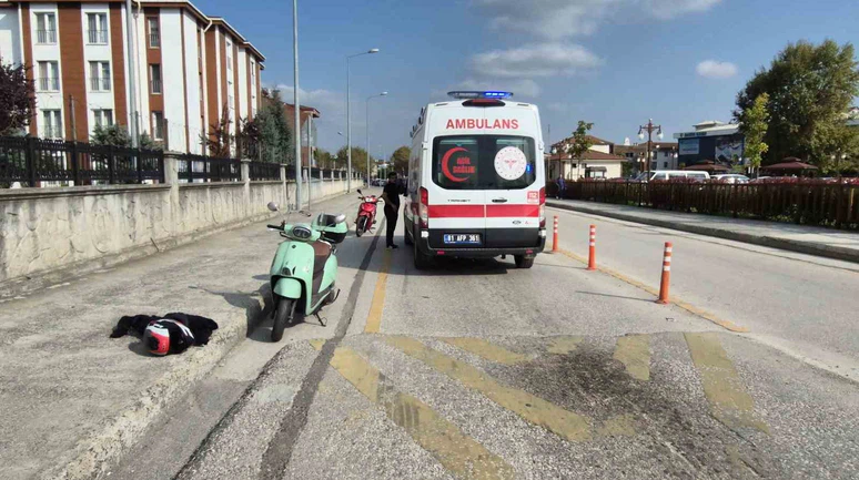 Motosiklet Devrildi: Sürücü Yaralandı