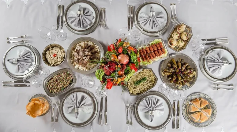 Ramazan Sofraları İçin Dengeli İftar Menüsü Önerisi