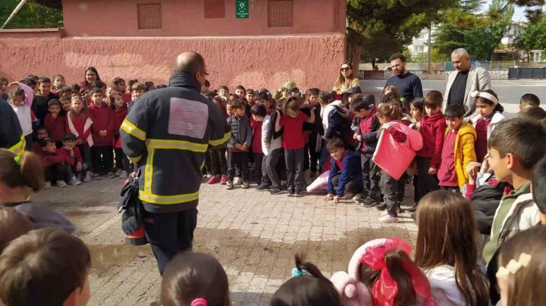 Çorum’da ilkokul öğrencilerine yangın eğitimi
