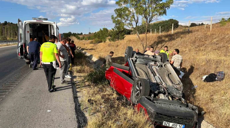 Çorum’da otomobil takla attı: 2 yaralı