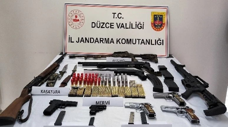Havaya ateş edip sosyal medyada yayınlayan 8 kişi yakalandı